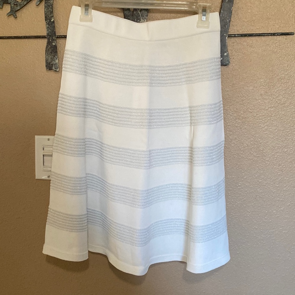 Calvin Klein knit skirt - Picture 1 of 3